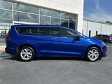 Used 2020 Chrysler Pacifica Touring w/ Tire & Wheel Group image 5
