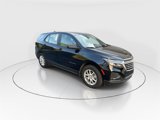 Used 2023 Chevrolet Equinox LS image 2