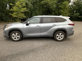 Used 2020 Toyota Highlander LE image 6