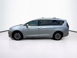 Used 2021 Chrysler Pacifica Touring-L image 4