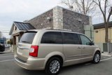 Used 2015 Chrysler Town & Country Touring-L w/ Driver Convenience Group image 4
