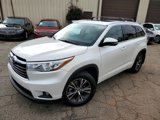 Used 2016 Toyota Highlander XLE image 3