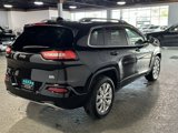 Used 2018 Jeep Cherokee Overland w/ Technology Group image 4