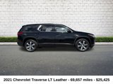 Used 2021 Chevrolet Traverse LT w/ LT Premium Package image 2