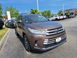 Used 2019 Toyota Highlander XLE image 4