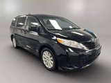 Used 2015 Toyota Sienna LE image 3