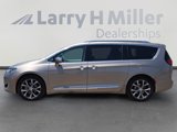Used 2017 Chrysler Pacifica Limited w/ UConnect Theater Package image 2