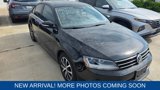Used 2017 Volkswagen Jetta SE image 4