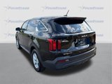 Used 2023 Kia Sorento LX image 5