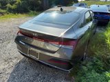 Used 2024 Hyundai Elantra SE image 2
