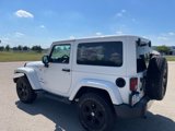 Used 2018 Jeep Wrangler Sahara w/ Connectivity Group image 4