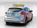 Used 2016 Ford Focus SE w/ SE Sport Package image 3