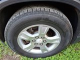 Used 2011 GMC Acadia SLE image 4