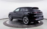 Used 2025 Porsche Cayenne image 3