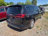 Used 2023 Chrysler Pacifica Touring-L image 2