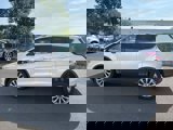 Used 2017 Ford Escape Titanium image 2