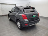 Used 2019 Chevrolet Trax LT w/ LT Convenience Package image 5