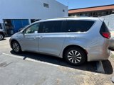 Certified 2021 Chrysler Pacifica Touring-L image 6