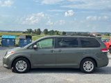 Used 2013 Toyota Sienna XLE image 4