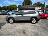 Used 2016 Jeep Cherokee Sport image 4