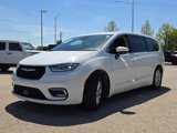 Used 2023 Chrysler Pacifica Touring-L image 5