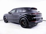 Certified 2024 Porsche Cayenne image 3