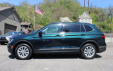 Used 2018 Volkswagen Tiguan SE w/ Panoramic Sunroof Package image 4