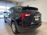 Used 2024 GMC Terrain SLE w/ Driver Convenience Package image 3