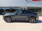 Certified 2025 Porsche Macan image 2