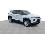 Used 2023 Chevrolet TrailBlazer LS image 2