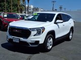 Used 2024 GMC Terrain SLE image 2