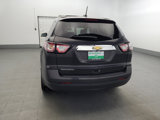 Used 2017 Chevrolet Traverse LT w/ Style and Technology Package image 6