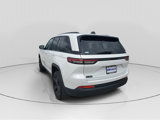 Used 2024 Jeep Grand Cherokee Altitude image 3