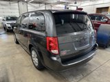 Used 2018 Dodge Grand Caravan SE image 4