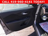 Used 2016 Jeep Cherokee Latitude image 2