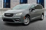 New 2025 Chrysler Pacifica Select image 2