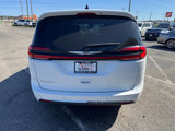 Used 2023 Chrysler Pacifica Touring-L image 4