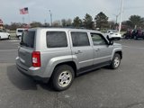 Used 2015 Jeep Cherokee Latitude w/ Cold Weather Group image 5