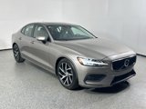 Used 2019 Volvo S60 T5 Momentum w/ Premium Package image 3