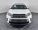 Used 2017 Toyota Highlander Limited image 3