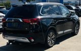Used 2020 Mitsubishi Outlander SEL image 2