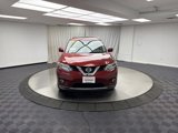 Used 2016 Nissan Rogue SL w/ SL Premium Package image 2