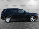 Used 2023 Jeep Grand Cherokee Laredo image 3