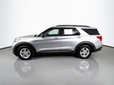 Certified 2022 Ford Explorer XLT w/ Equipment Group 202A image 4