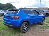 New 2025 Jeep Compass Limited image 4
