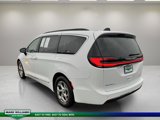 Used 2023 Chrysler Pacifica Limited image 5