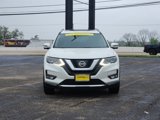 Used 2017 Nissan Rogue SL w/ SL Premium Package image 2