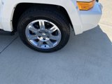 Used 2010 Jeep Commander Limited w/ Trailer Tow Group IV image 4