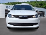 Used 2023 Chrysler Voyager LX image 2