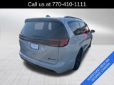 Used 2021 Chrysler Pacifica Limited w/ Uconnect Theater Family Group image 4